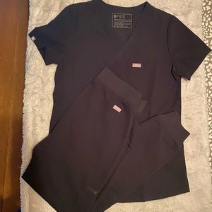 Never worn XS black Figs scrubs